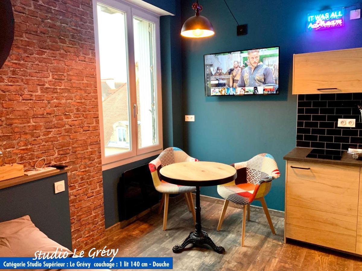 Nos Studios Au Centre Ville A 多勒 外观 照片